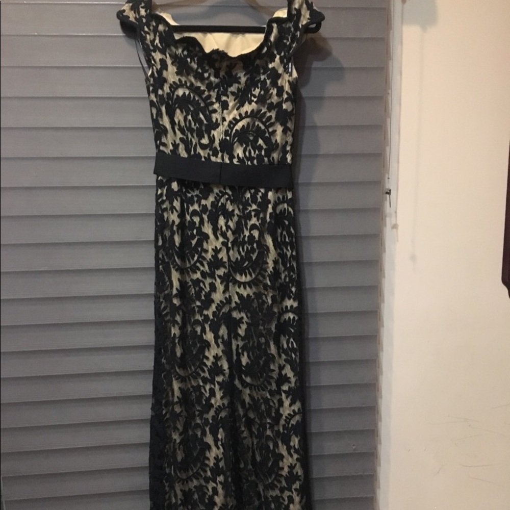 tadashi shoji embroidered lace black gown